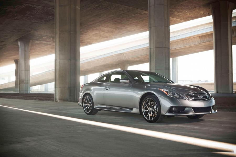  Infiniti G37 IPL Coupe 2011 года  (фото 37 из 51)